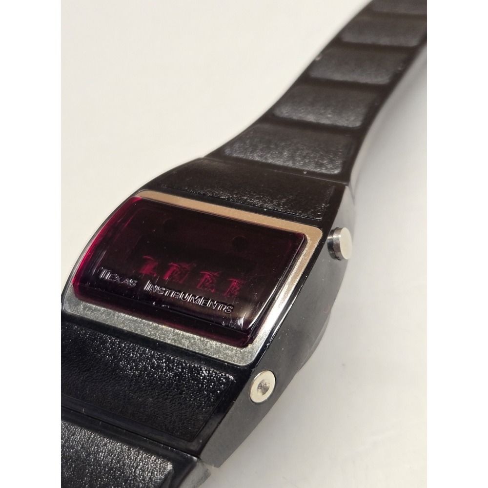 Vintage Texas Instruments Series 500 Black Case Red LED Watch For Parts Repair
